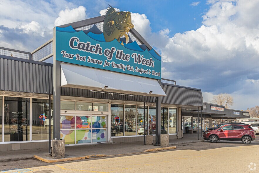 More Photos Of 5036 106 Ave NW, Edmonton Storefront For Sale