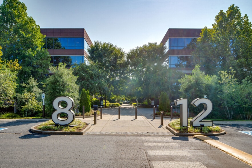 More Photos Of 8 Cadillac Dr, Brentwood Unknown For Lease
