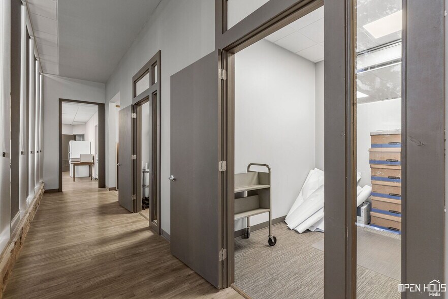 More Photos Of 915 9th St, Wichita Falls Office For Sale