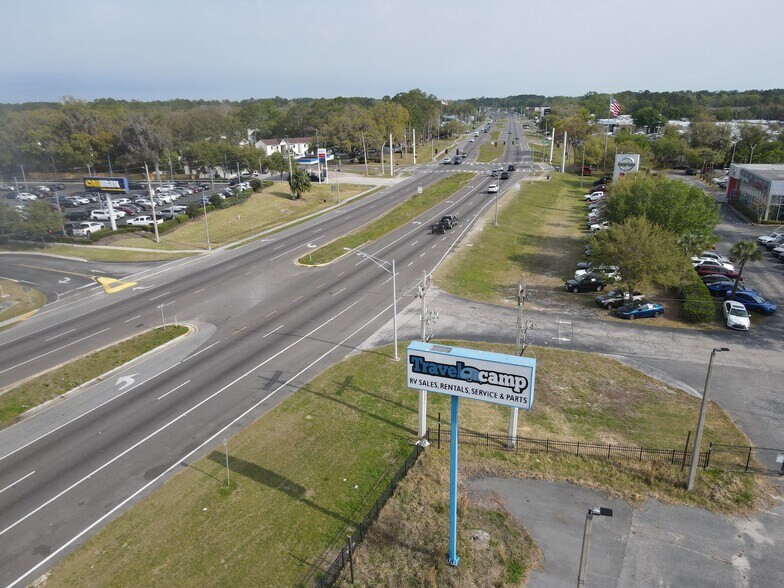 More Photos Of 7505 Blanding Blvd, Jacksonville Auto Dealership For Lease