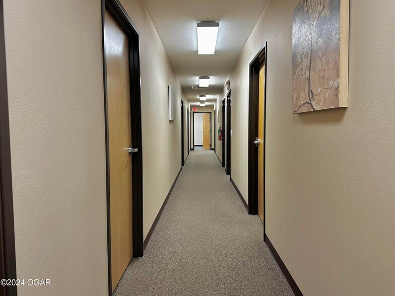 More Photos Of 2702 Cunningham Ave, Joplin Medical For Lease