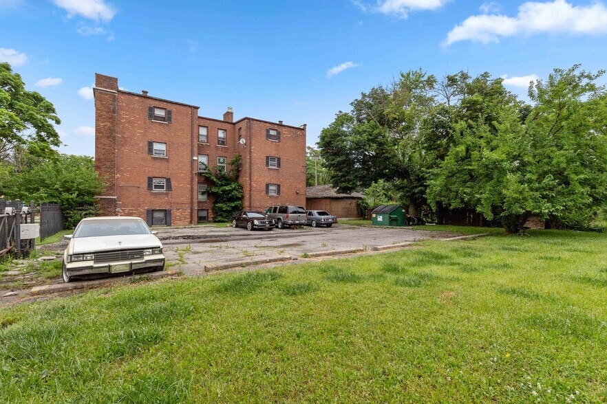 More Photos Of 16940 Log Cabin St, Detroit Apartments For Sale