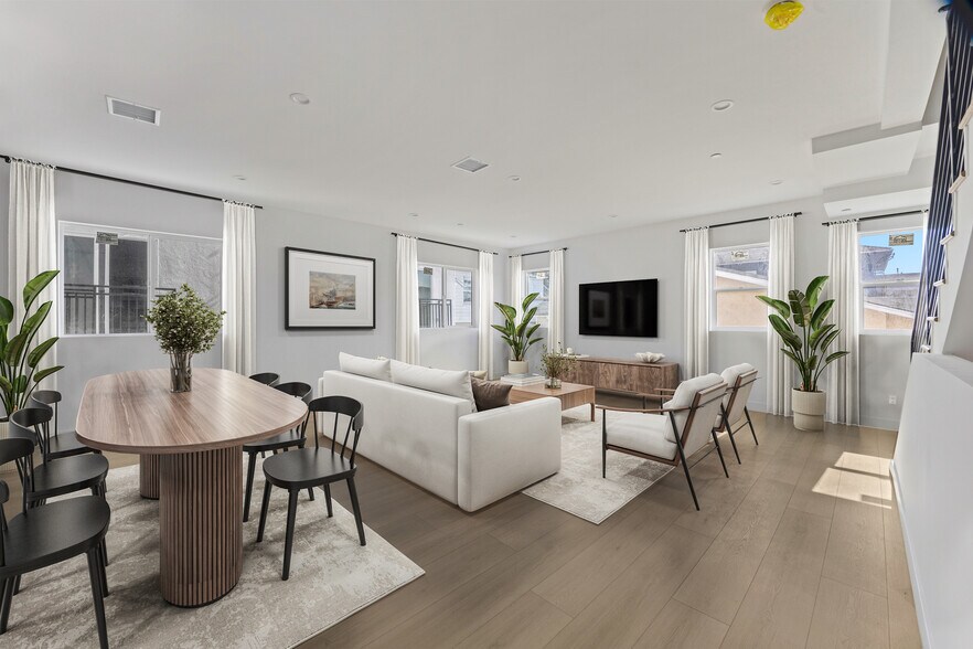More Photos Of 4511 Rosewood Ave, Los Angeles Apartments For Sale