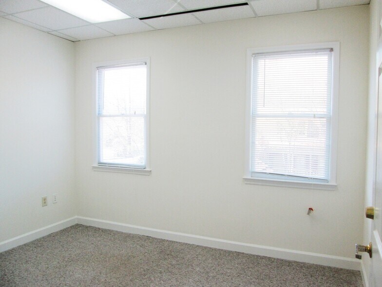 More Photos Of 3867 Holcomb Bridge Rd, Peachtree Corners Office For Lease