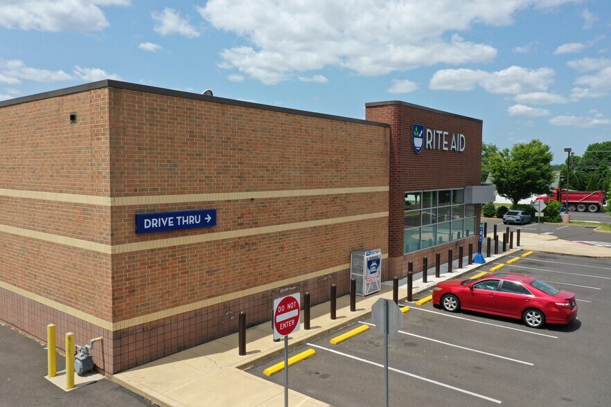 More Photos Of 6912 New Falls Rd, Levittown Drugstore For Sale