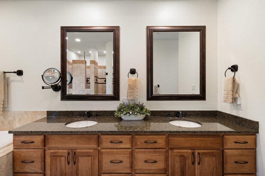 More Photos Of 4607 R O Dr, Spicewood Lodge Meeting Hall For Sale