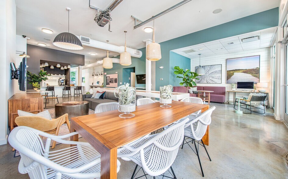 More Photos Of 725-735 Coleman Blvd, Mount Pleasant Apartments For Lease