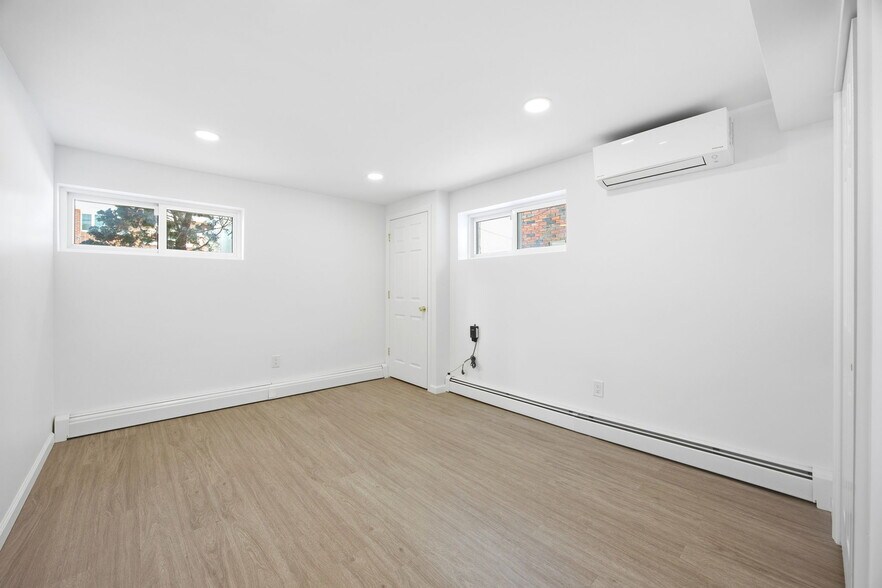 More Photos Of 158-10 95th St, Howard Beach Multifamily For Sale