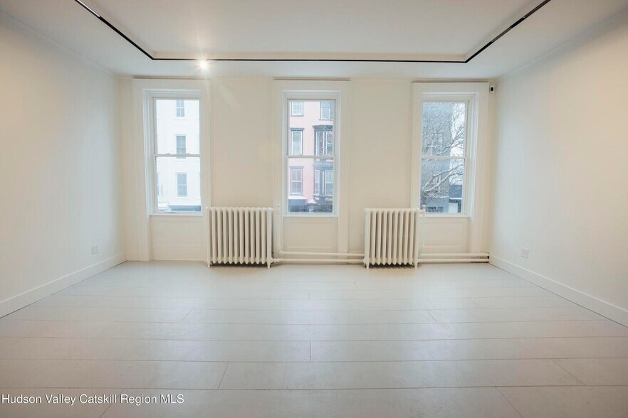 More Photos Of 609 Warren St, Hudson Storefront Retail Residential For Lease