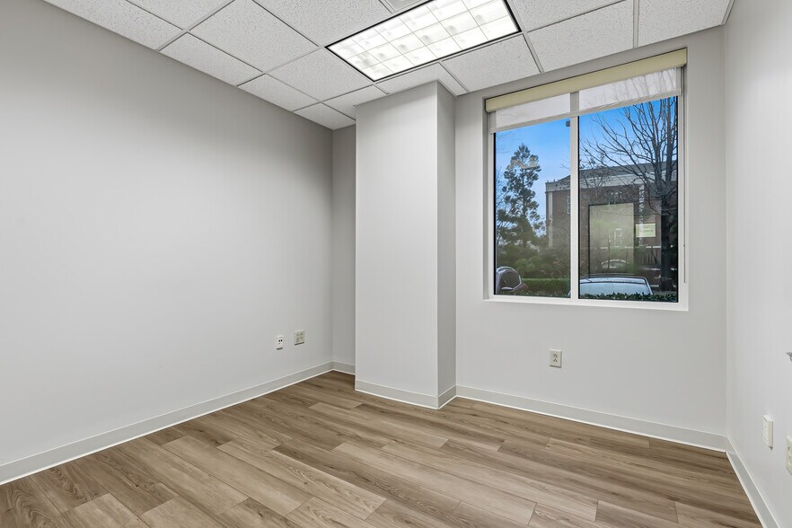 More Photos Of 3731 NW Cary Pky, Cary Medical For Sale