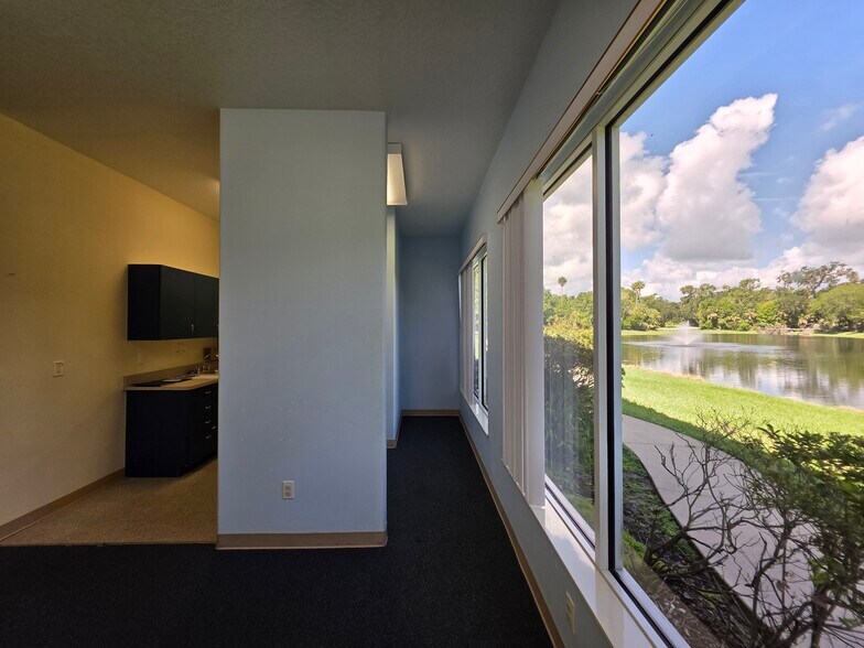 More Photos Of 900 N Swallow Tail Dr, Port Orange Medical For Lease