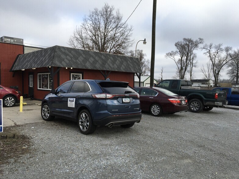 More Photos Of 700 Liberty Ave, West College Corner Restaurant For Sale