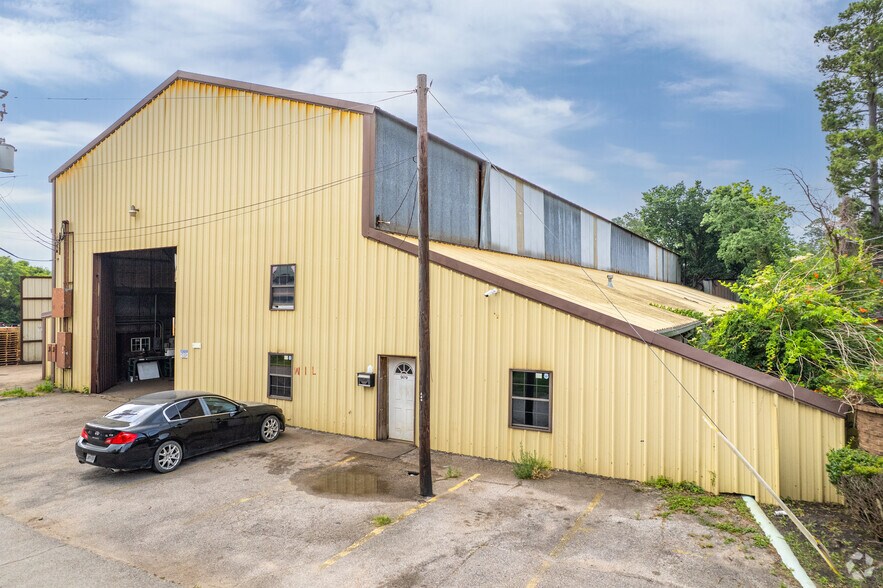 More Photos Of 909 Marcella St, Houston Warehouse For Sale