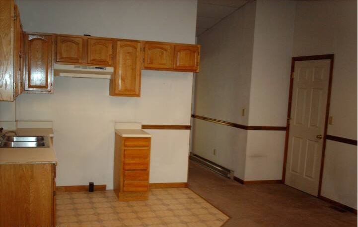More Photos Of 2872 E Fincastle Tpke, Tazewell Showroom For Sale