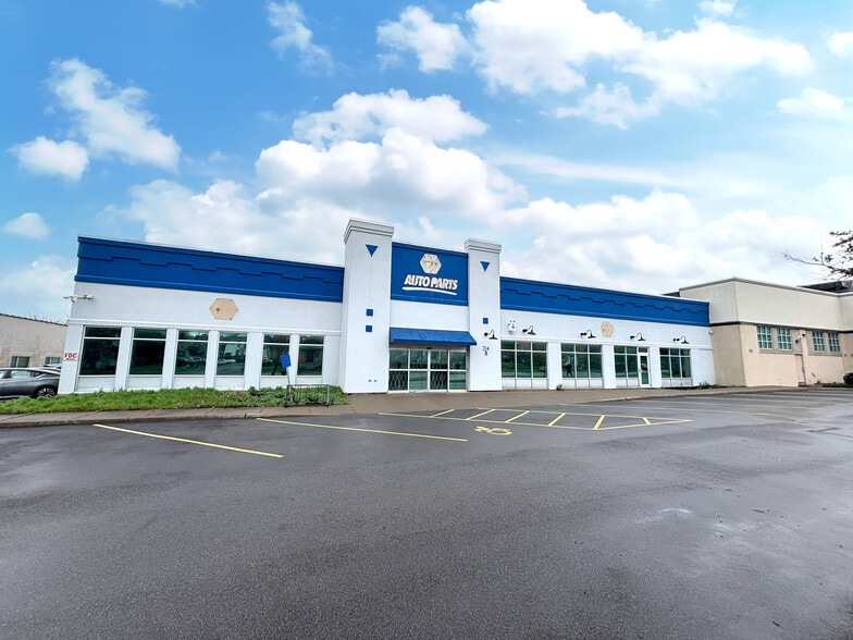 Primary Photo Of 214 Lake Ave, Rochester Shelter For Lease