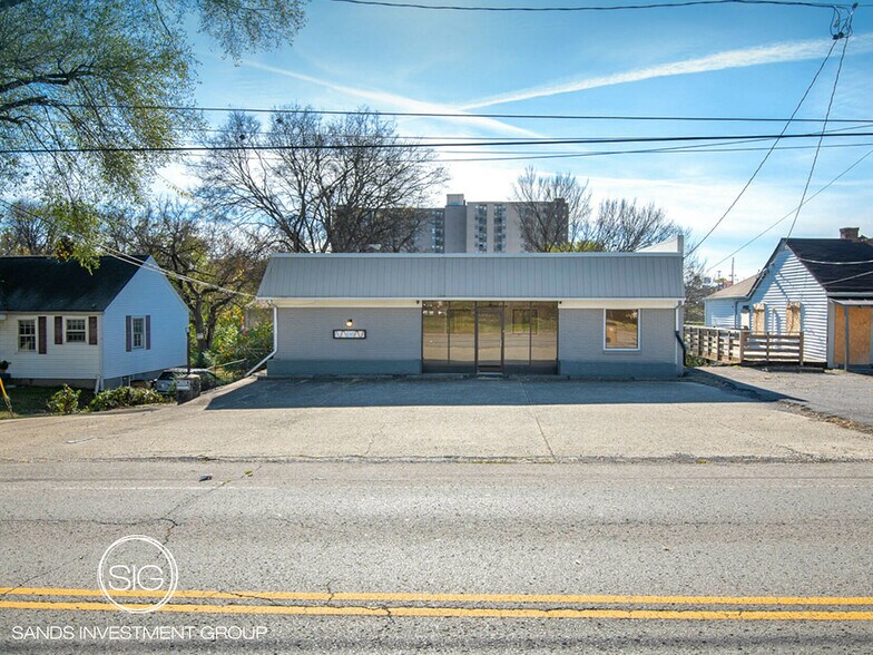 More Photos Of 130 Emmitt Ave, Madison Office Residential For Lease