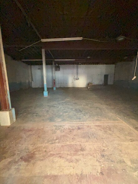 More Photos Of 219 S Gadberry St, Union Industrial For Lease
