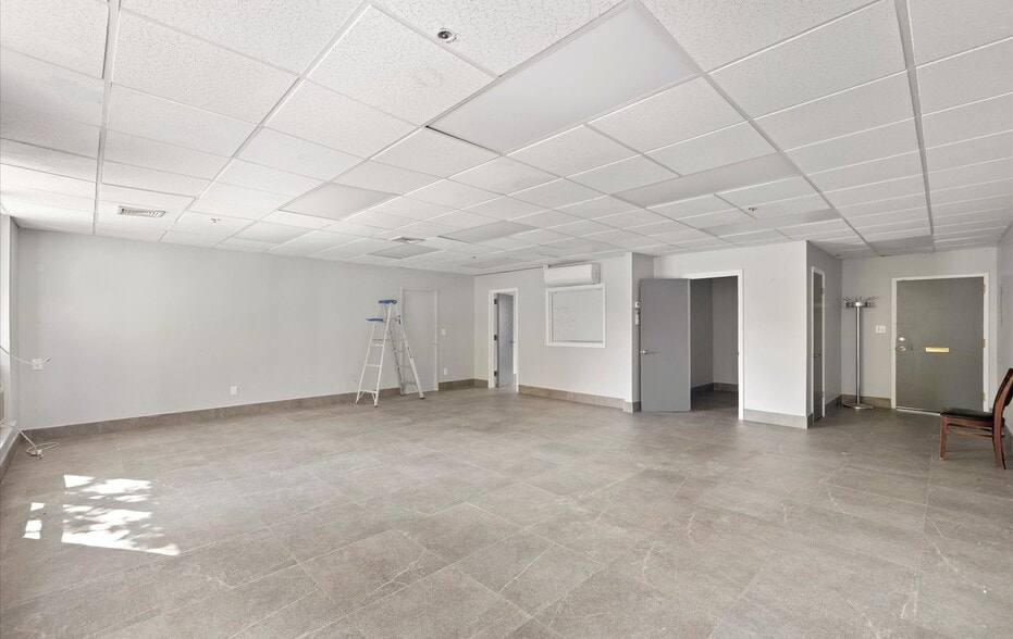 More Photos Of 37-39 Glen St, Glen Cove Office Residential For Sale