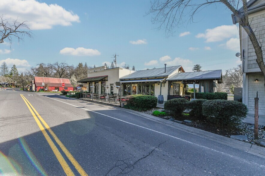 More Photos Of 219 Main St, Murphys Storefront For Sale