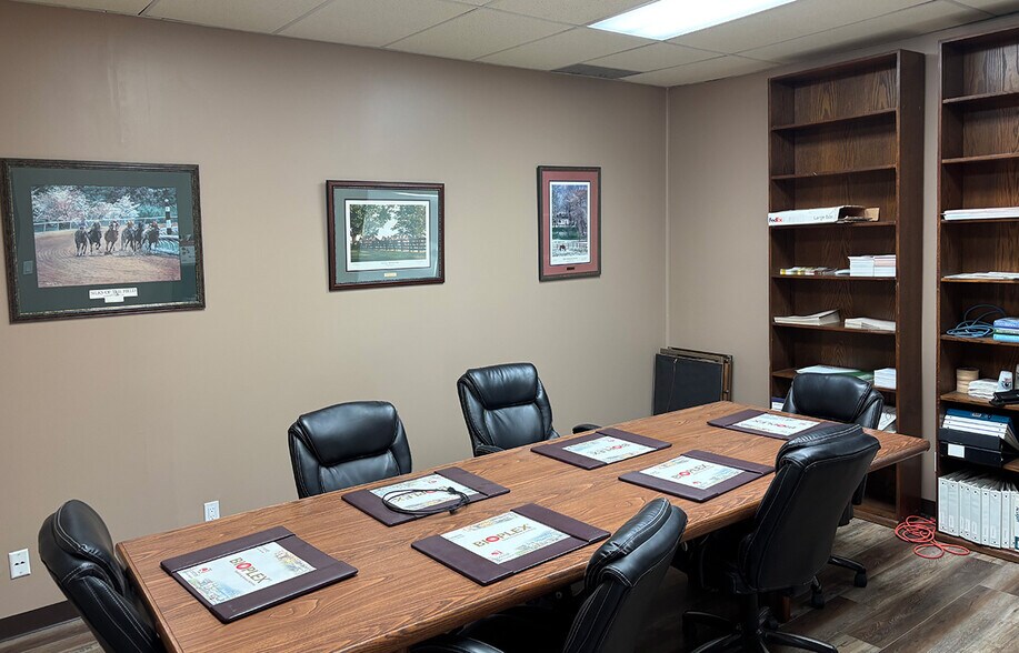 More Photos Of 45 Beghin Ave, Winnipeg Showroom For Lease