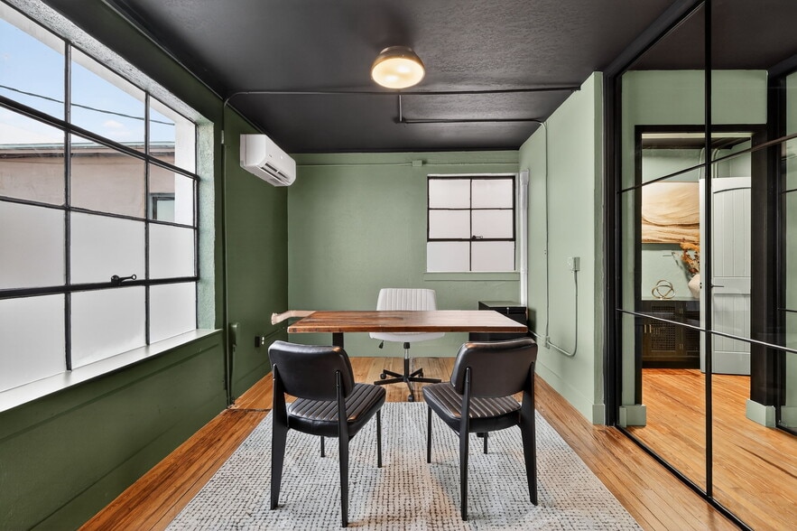 More Photos Of 103 S 2nd St, Leesburg Office For Lease