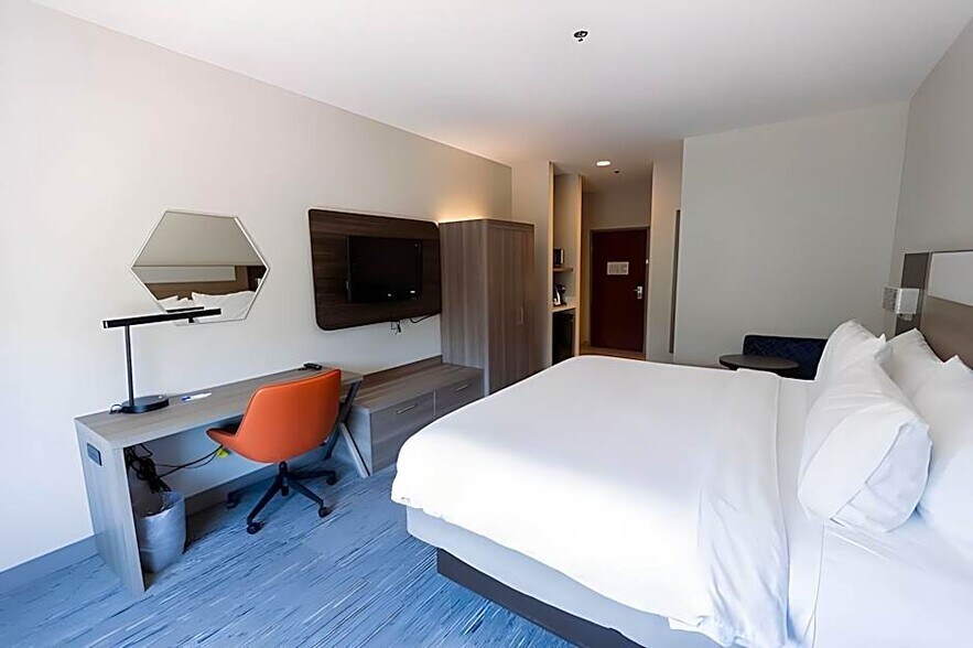 More Photos Of 2227 E Oklahoma Ave, Guthrie Hotel For Sale