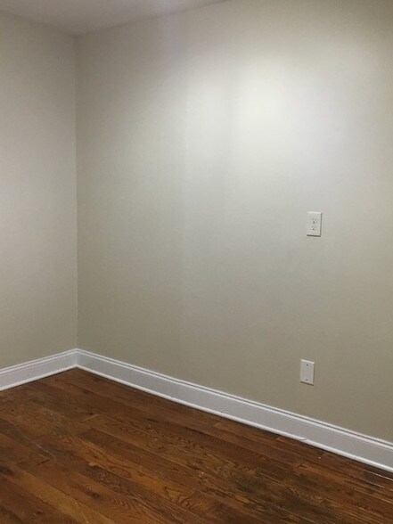 More Photos Of 707 West Ave, Jenkintown Storefront Retail Residential For Lease