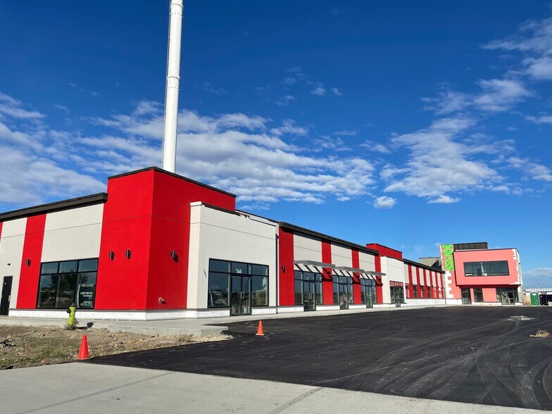 More Photos Of 2974 Main St SE, Airdrie General Retail For Lease