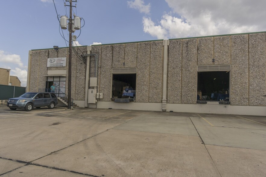 More Photos Of 7235-7255 Wynnwood Ln, Houston Unknown For Lease