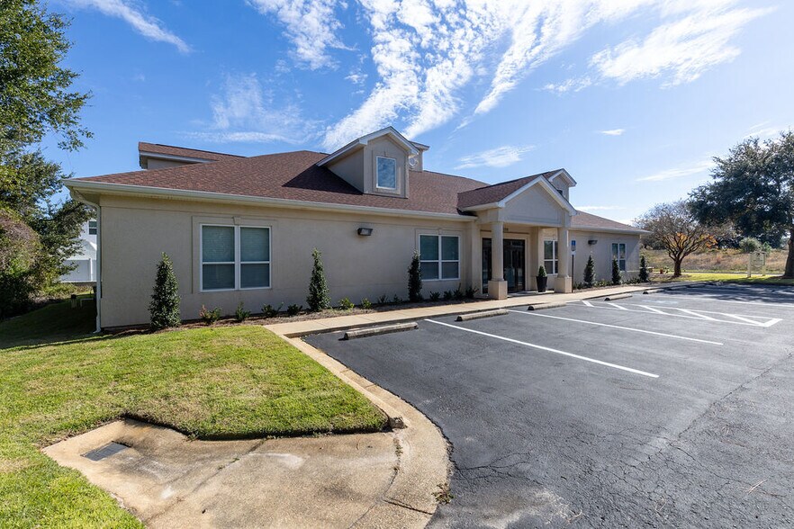More Photos Of 1288 Country Club Rd, Gulf Breeze Office Residential For Sale