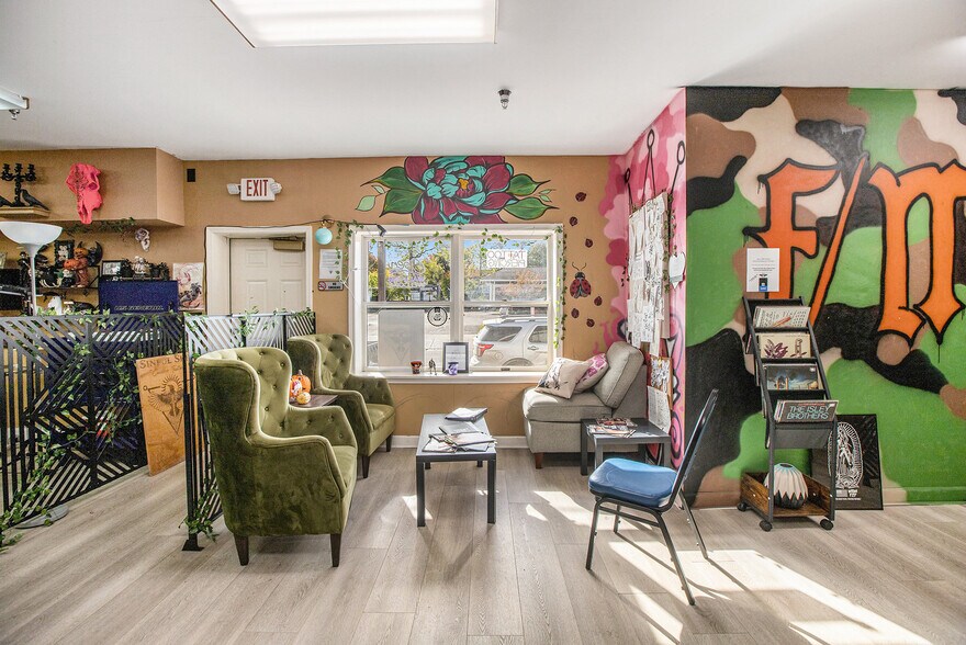 More Photos Of 525 W Mitchell St, Petoskey Office For Sale