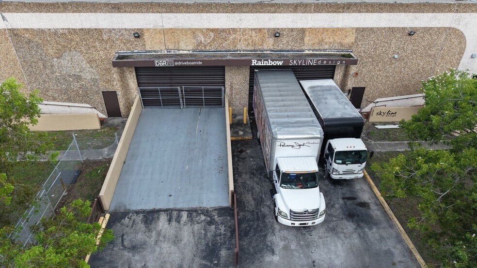 More Photos Of 4900 NW 167th St, Miami Gardens Manufacturing For Sale