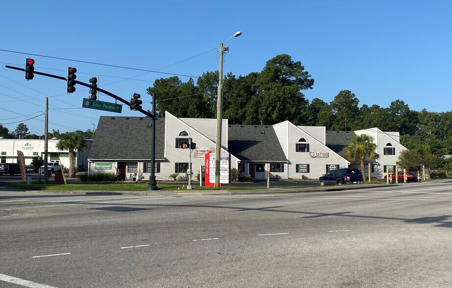 More Photos Of 3025 Ashley Phosphate Rd, North Charleston General Retail For Lease