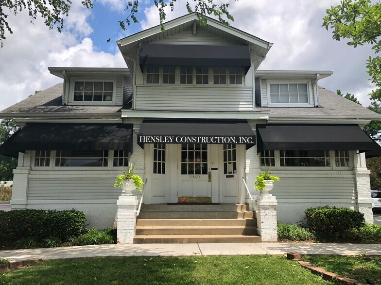Primary Photo Of 8949 Manchester Rd, Brentwood Freestanding For Lease