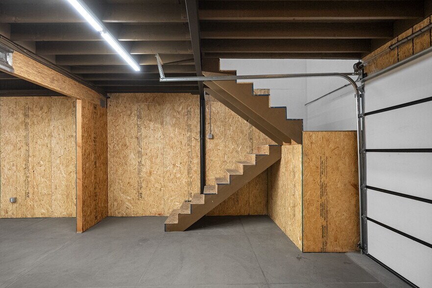 More Photos Of 5244 Vineland Ave, North Hollywood Loft Creative Space For Lease