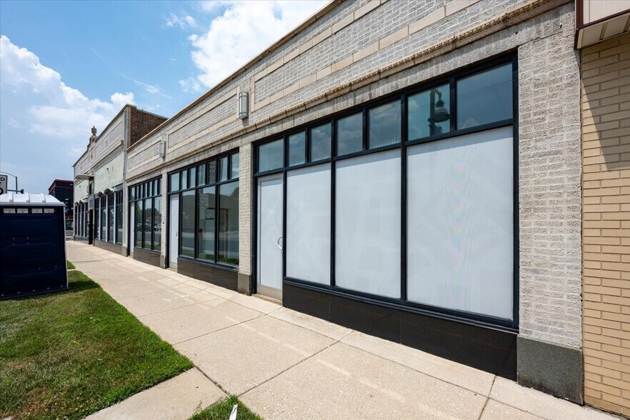 More Photos Of 6613-6621 Ogden Ave, Berwyn Storefront Retail Office For Sale