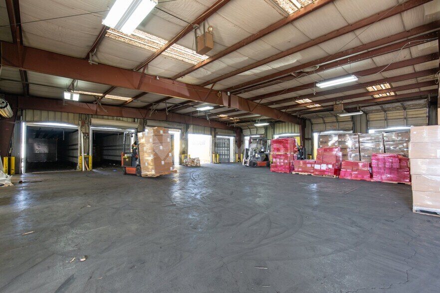 More Photos Of 3537 N Bruce St, North Las Vegas Truck Terminal For Sale