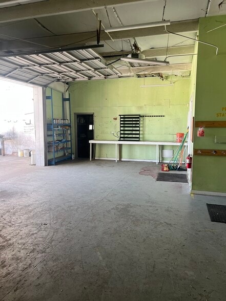 More Photos Of 8653 Pensacola Blvd, Pensacola Freestanding For Lease