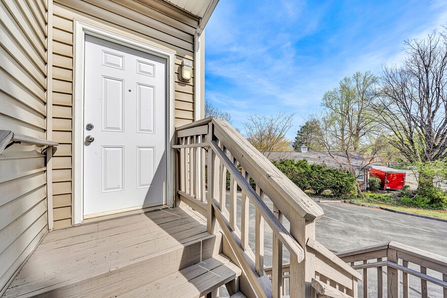 More Photos Of 5034 Williamson Rd NW, Roanoke Office For Lease