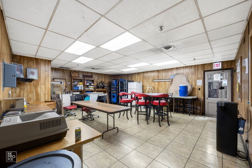 More Photos Of 2444 N Pulaski Rd, Chicago Warehouse For Sale