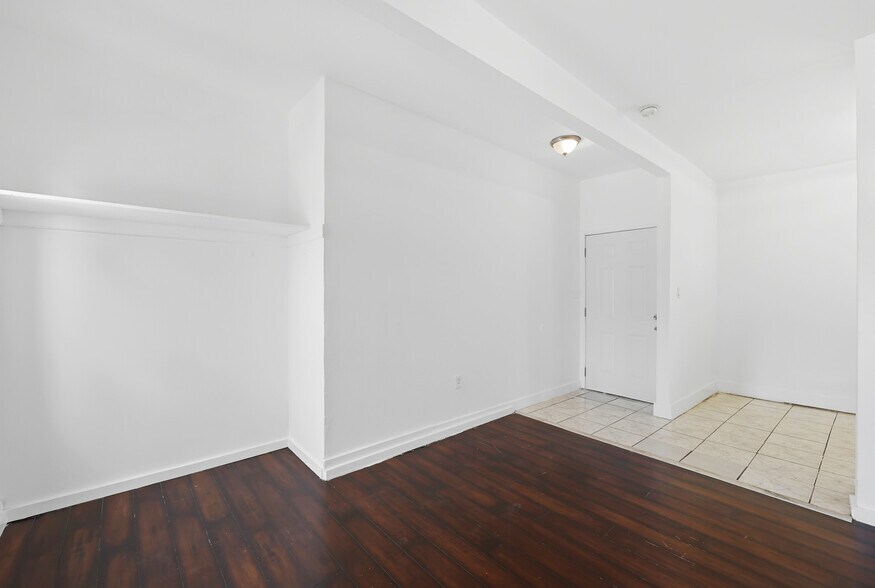 More Photos Of 522 W VERNON Ave, Los Angeles Daycare Center For Sale