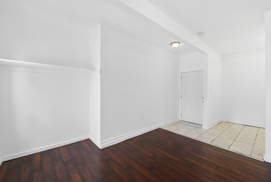 More Photos Of 522 W VERNON Ave, Los Angeles Daycare Center For Sale