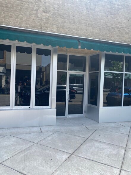 More Photos Of 5715 6th Ave, Kenosha Freestanding For Sale