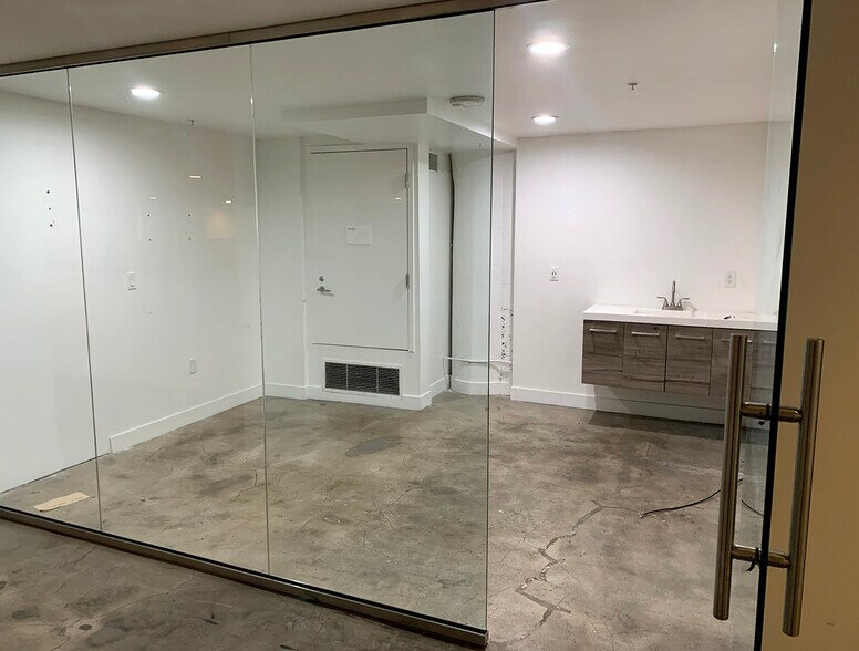 More Photos Of 730 S Los Angeles St, Los Angeles Apartments For Lease