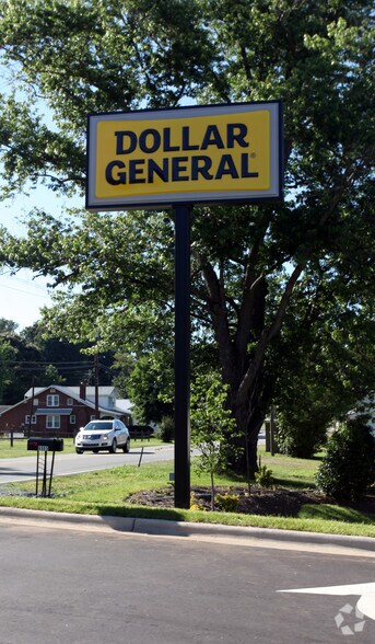 More Photos Of 6915 Doral Dr, Tobaccoville Freestanding For Sale