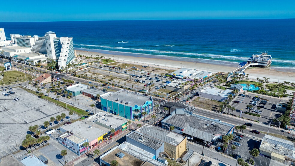 More Photos Of 815-823 Main St Beach, Daytona Beach General Retail For Sale