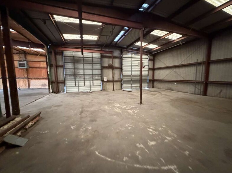 More Photos Of 100 N Richey St, Pasadena Warehouse For Sale