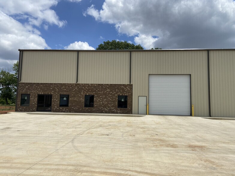 More Photos Of 26490 Old Highway 20, Madison Warehouse For Lease