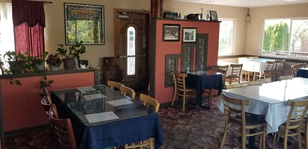 More Photos Of 2605 E Cherry St, Seattle Restaurant For Sale