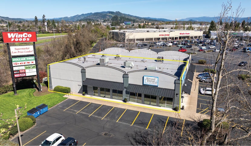 More Photos Of 1665-1671 N 18th St, Springfield Storefront For Lease